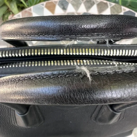 Givenchy Antigona black grained leather bag - Picture 10 of 10